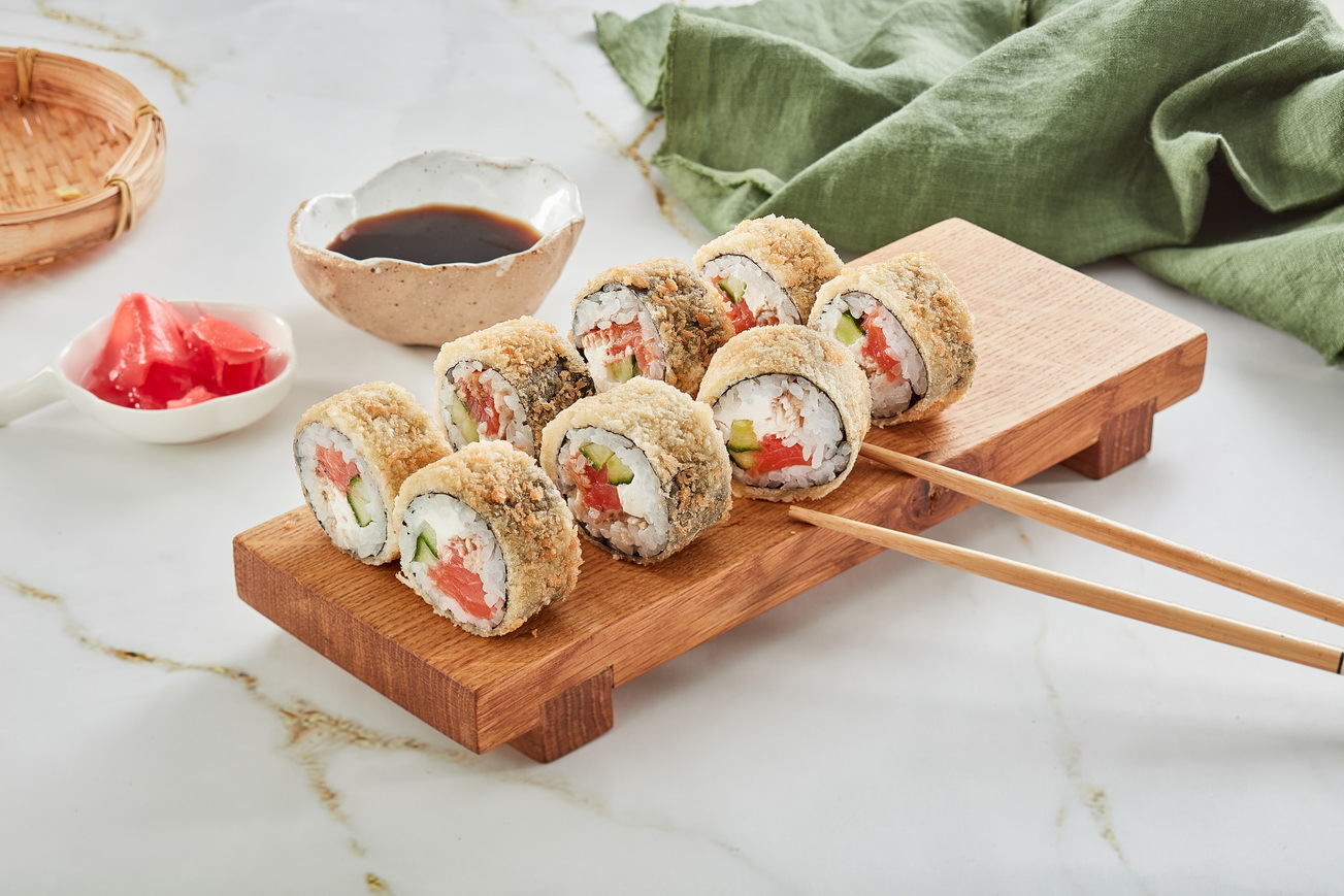 Панко с угрем и лососем