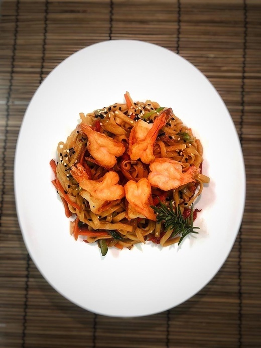 Удон с креветками