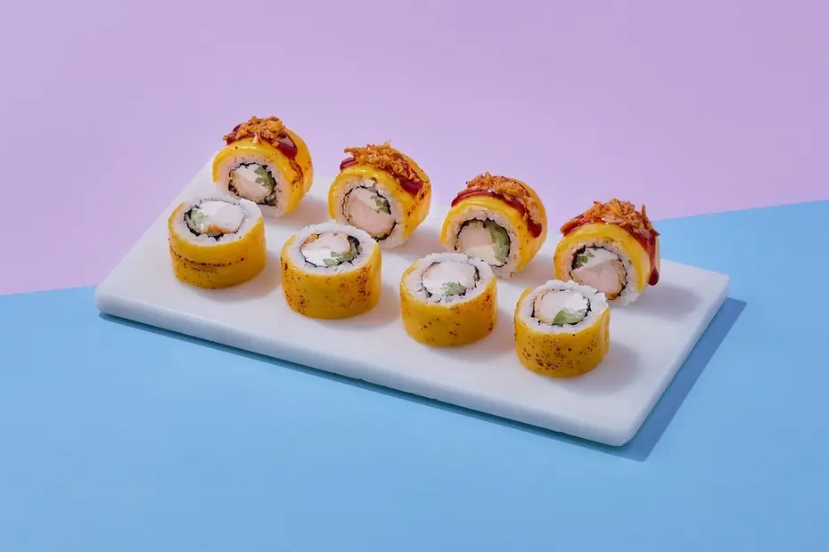 Опаленный ролл «Курица в чеддере» 8 шт