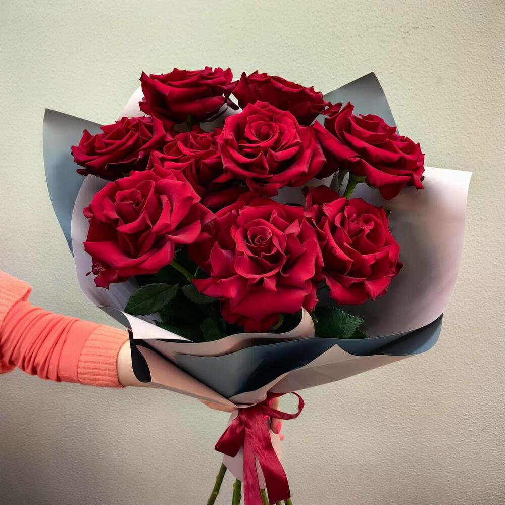 Букет из 9 французских красных роз для мамы (код 164)