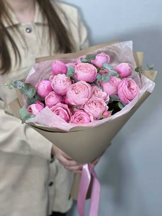 Букет из пионовидных роз «Афелия»