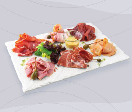 Ассорти мясных деликатесов