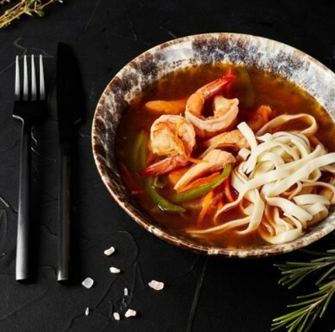 Рамен креветки и лосось