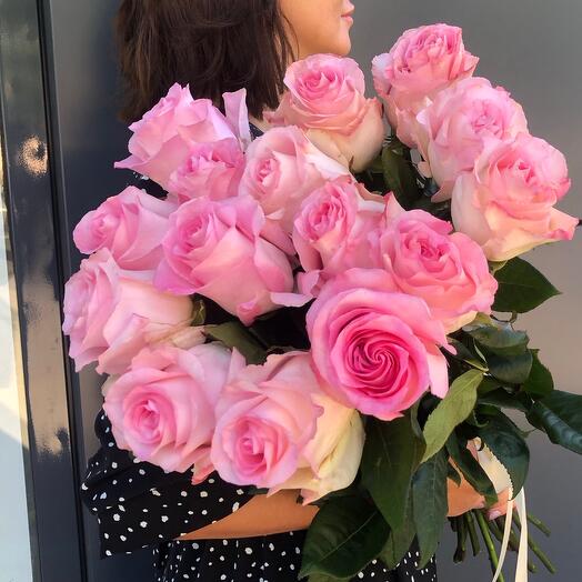 Роза нежно-розовая Эквадор 15 шт