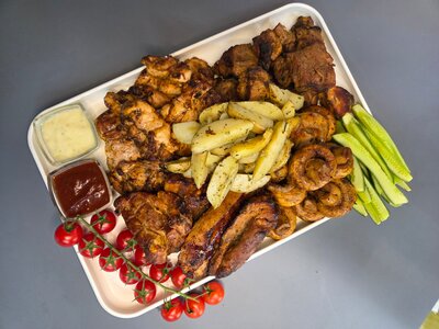 Шашлычное ассорти (6-8 персон)