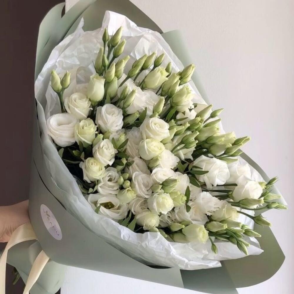 Букет из лизиантусов 31 шт