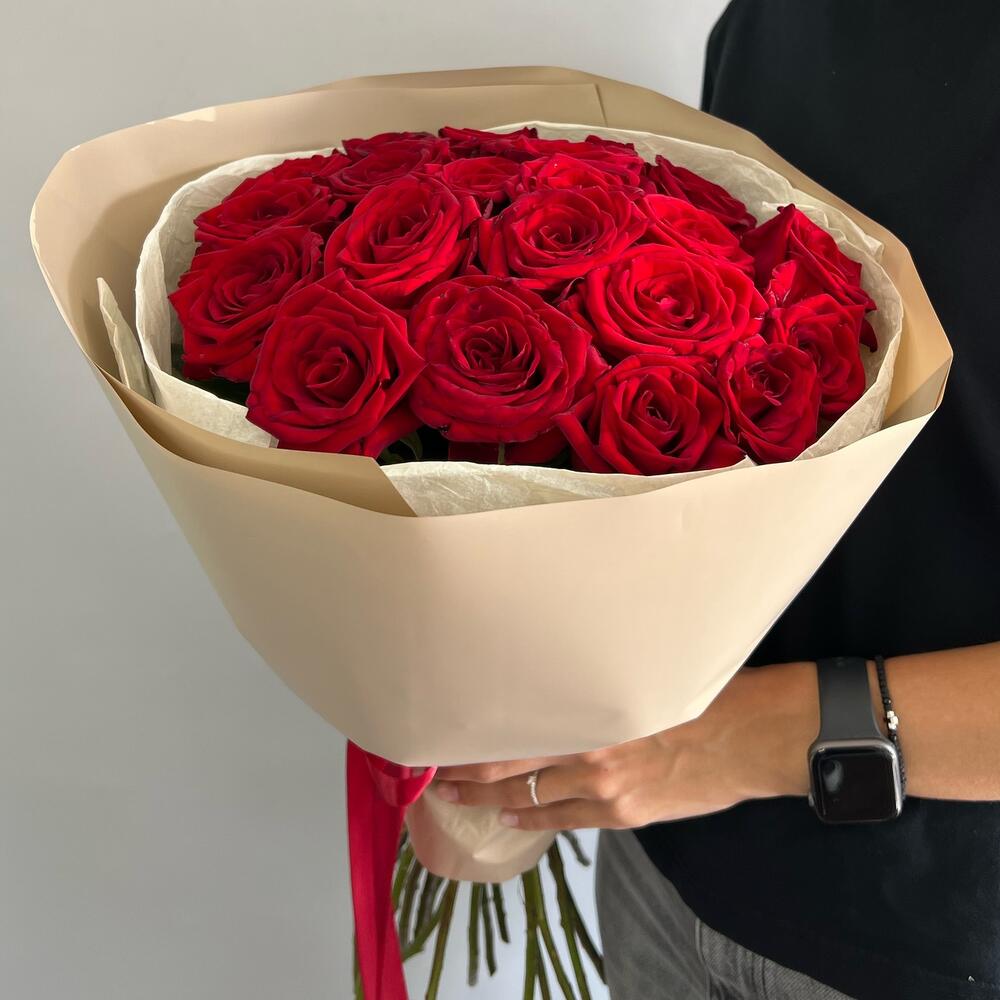 Букет из 21 красной розы
