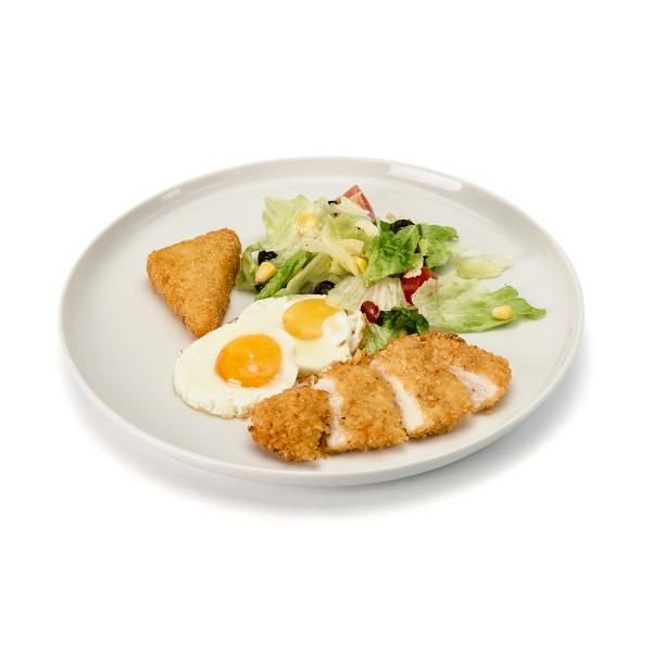 Сборный завтрак с курицей в панировке