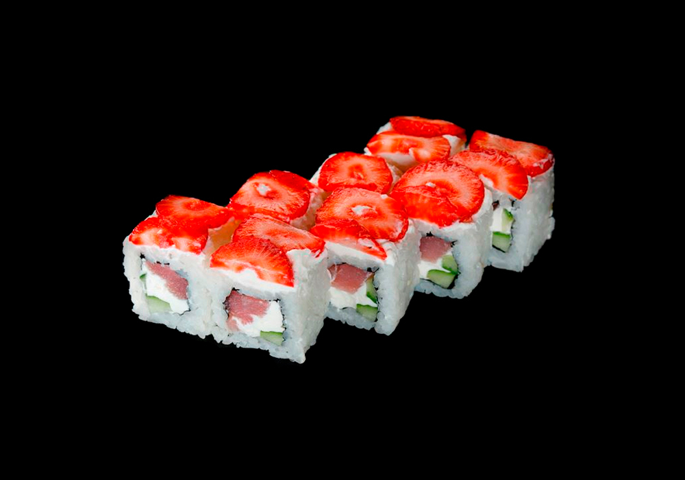 С клубникой и тунцом ролл