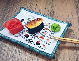 Запеченные суши с угрем