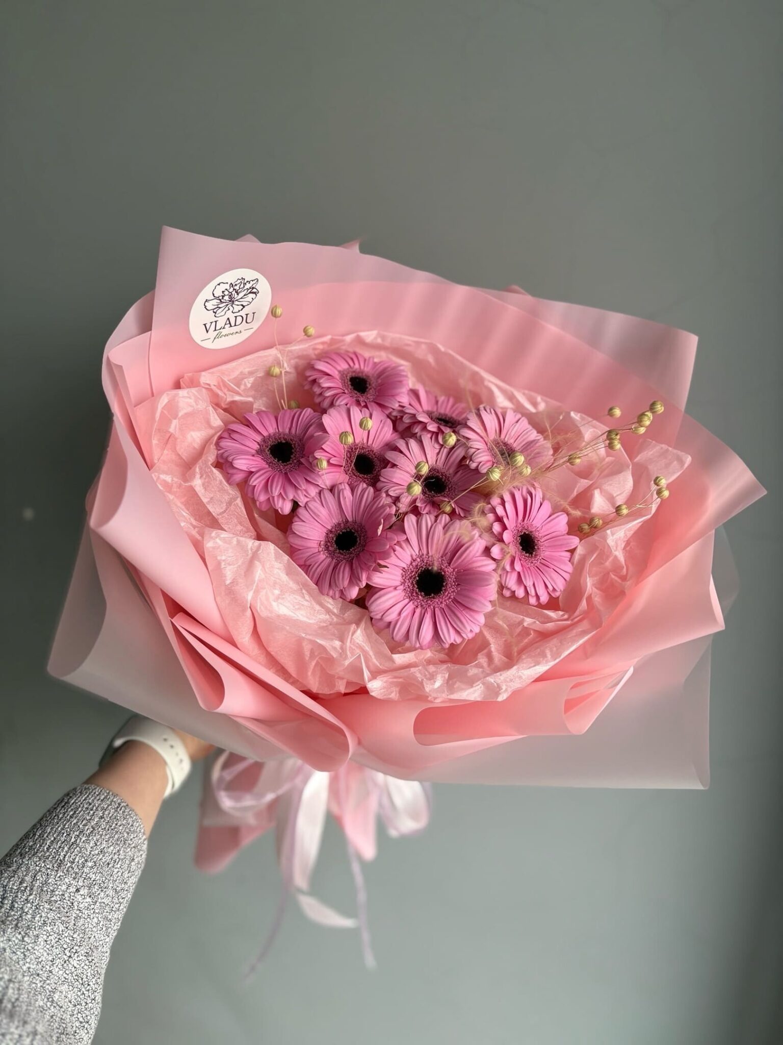 Розовый букет из гермини