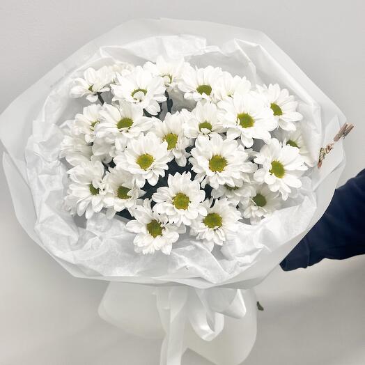 Букет «Беляночка» из кустовых хризантем