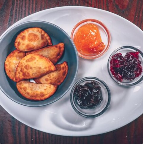 Чебуречки с джемом (вишня)