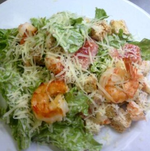 Цезарь с креветками тигровыми