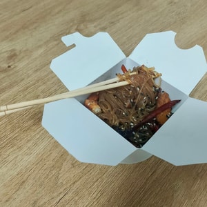 Фунчоза с курицей и овощами