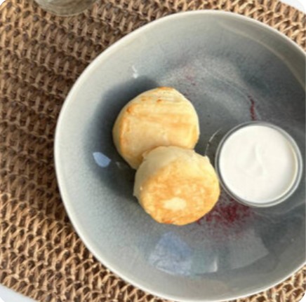 Сырники классические со сметаной