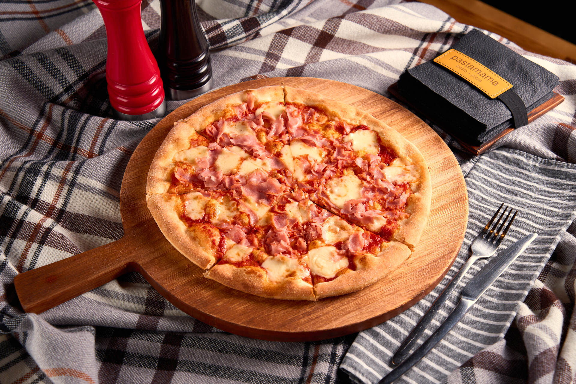 Мини-пицца с ветчиной