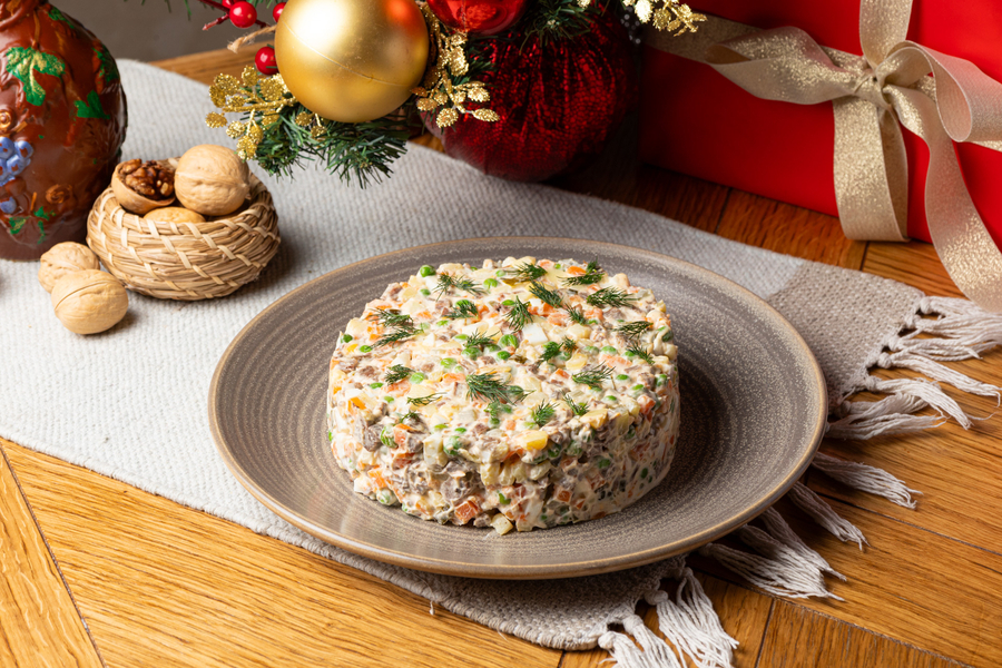 Оливье с говядиной