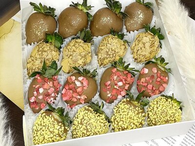 Клубника в молочном шоколаде 3