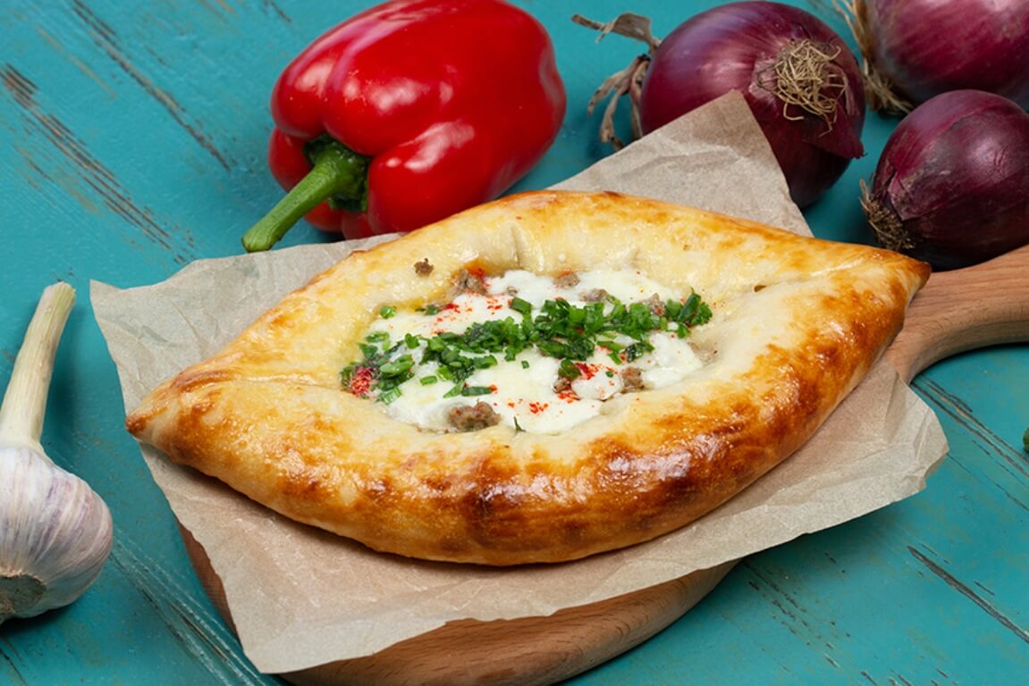 Хачапури с мясом 400 г