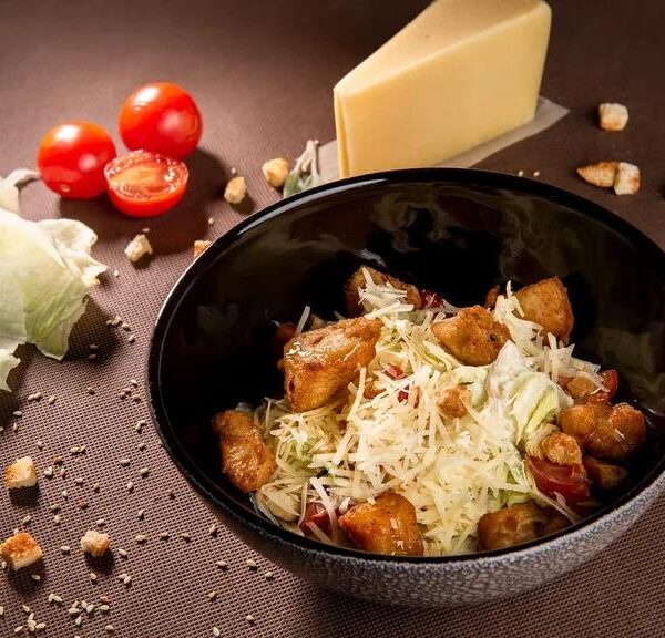 Салат «Цезарь» с курицей