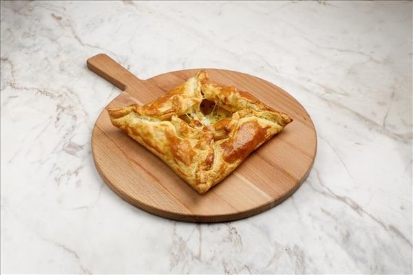 Слоёный хачапури с сыром