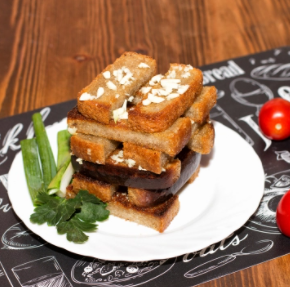 Гренки с чесноком