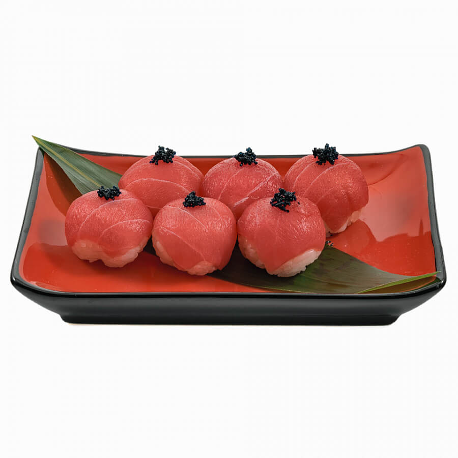 Темари Магуро с Черной Тобикой