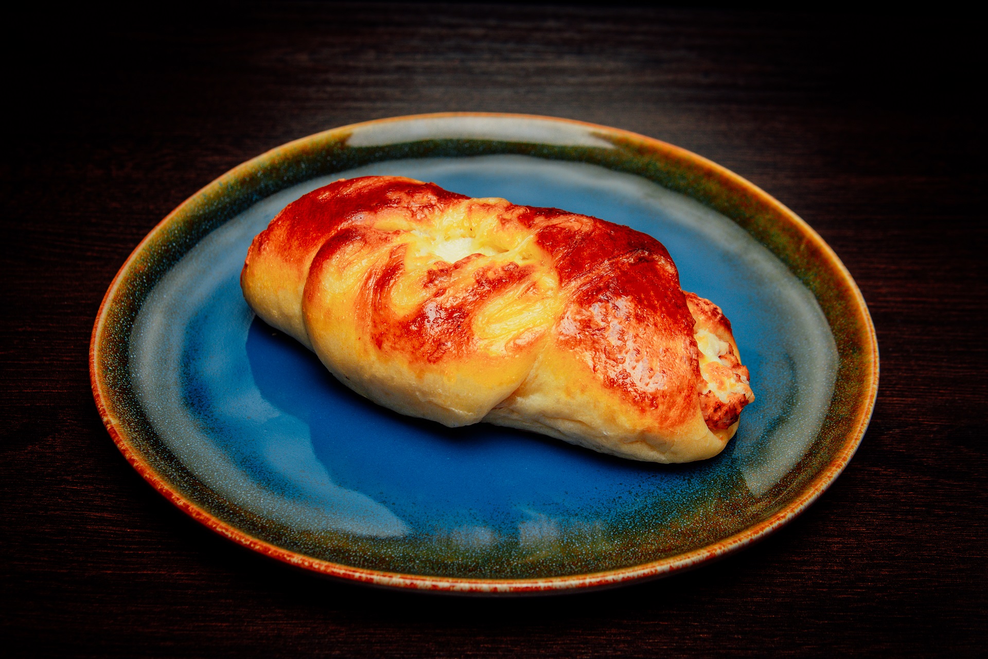 Расстегай с курицей и сыром