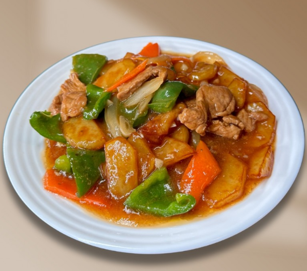 Картофель со свининой и овощами