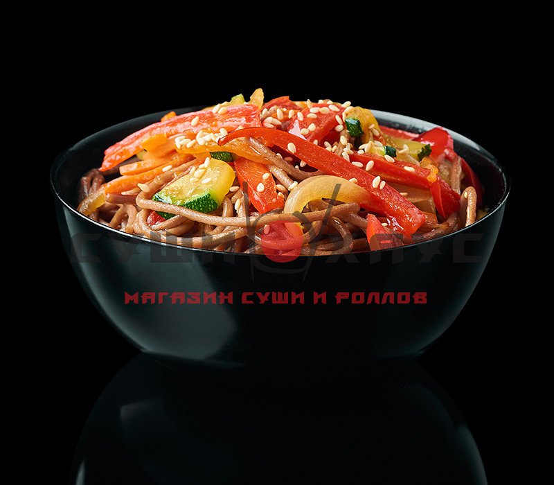 Лапша гречневая с овощами