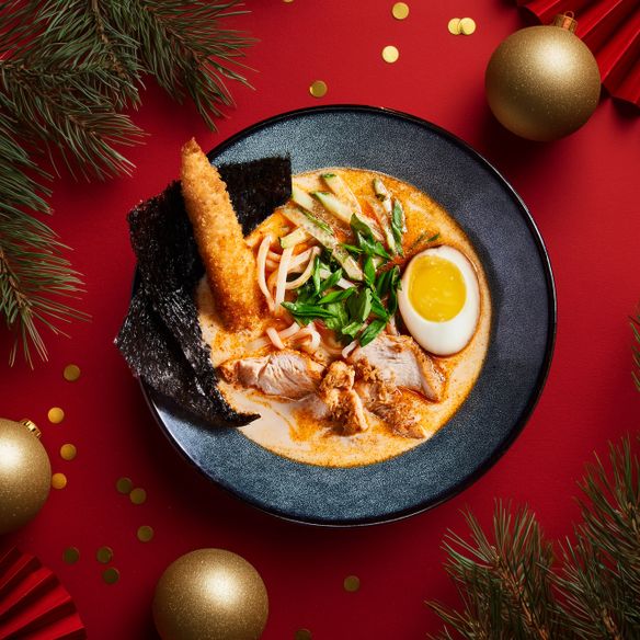 Лакса с курицей и креветкой