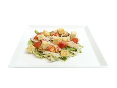 Салат Цезарь с курицей