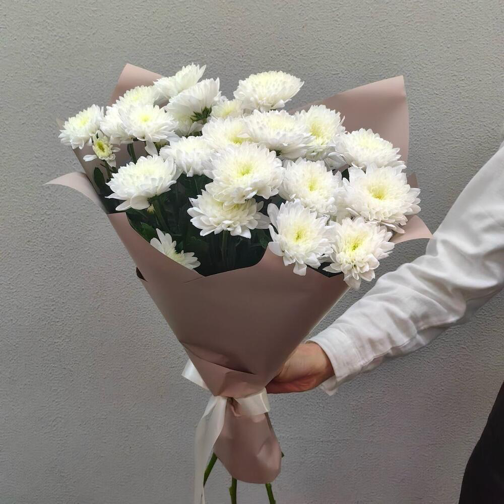 Монобукет из 5 белых кустовых хризантем для мамы (код 99)