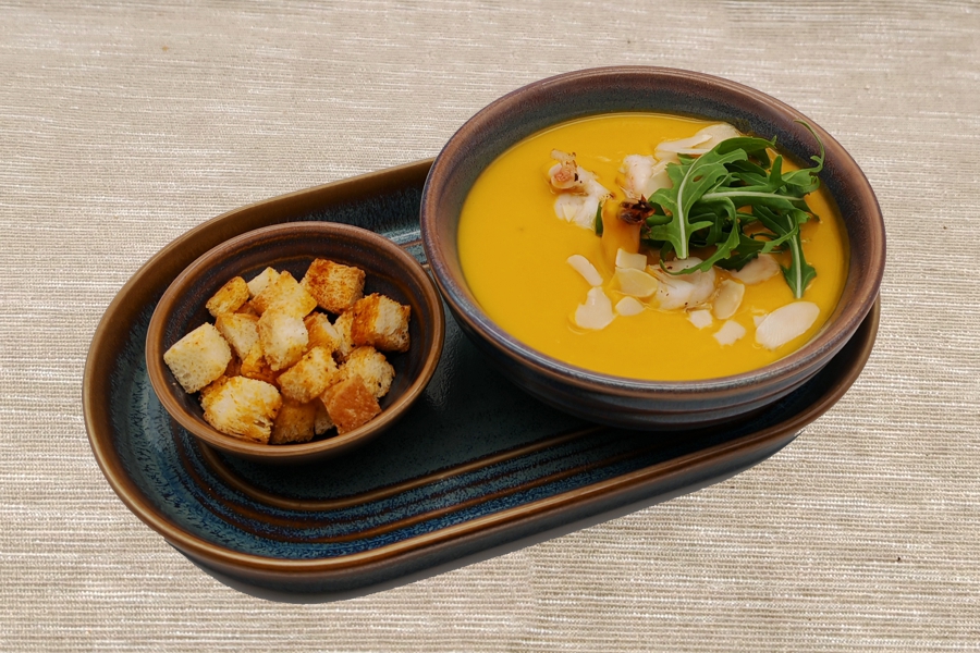 Крем-суп из тыквы с креветкой