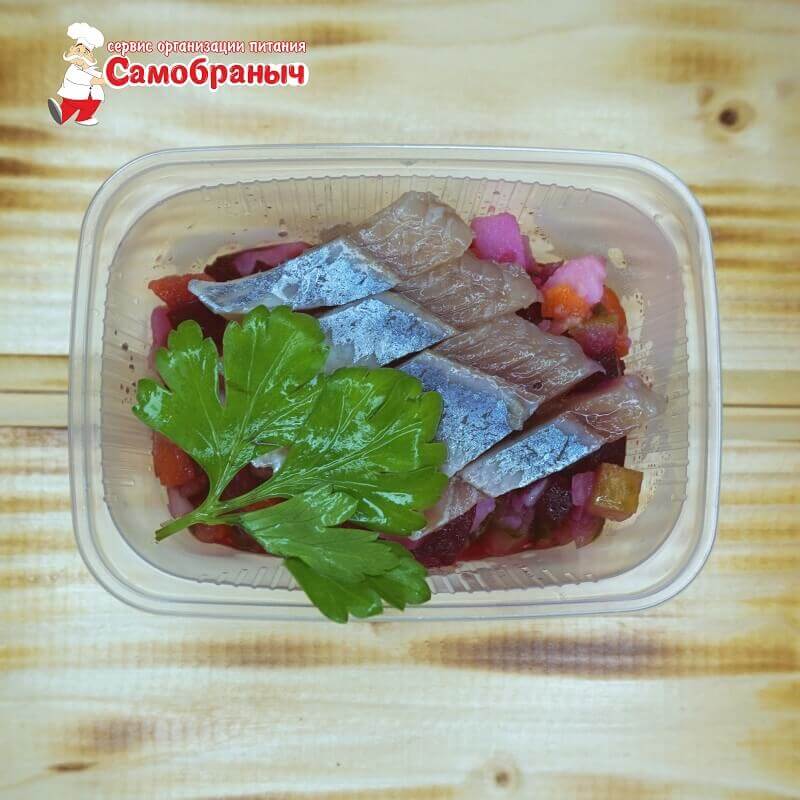 Винегрет с сельдью 100/30 гр.