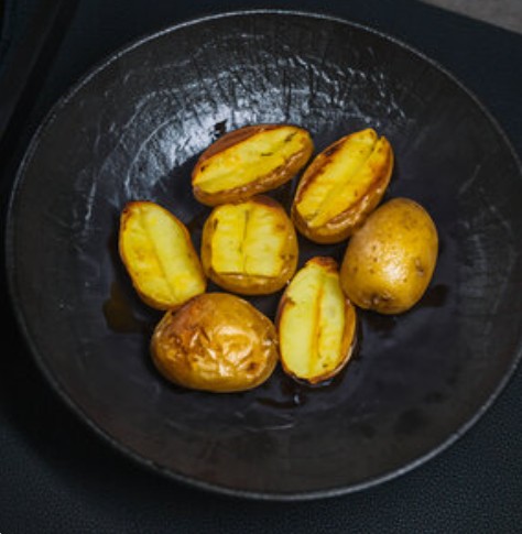 Картофель, печенный на углях