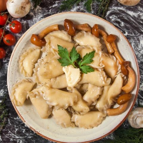 Вареники с картофельным пюре и грибами