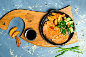 Запеченная буженина под соусом терияки