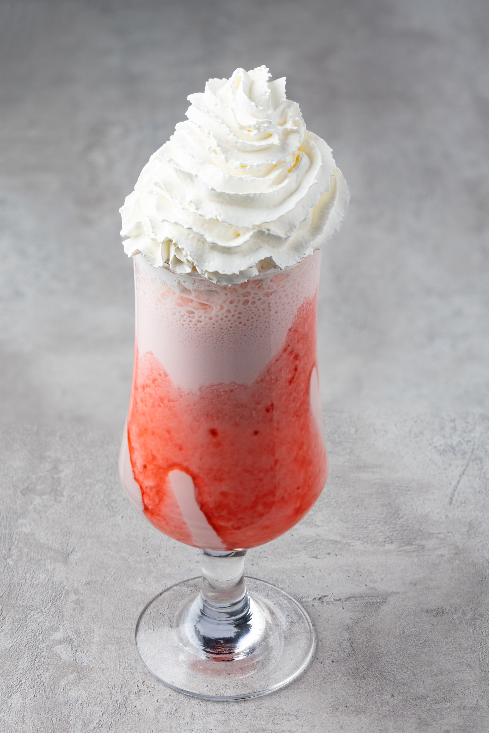 Клубничный милкшейк 