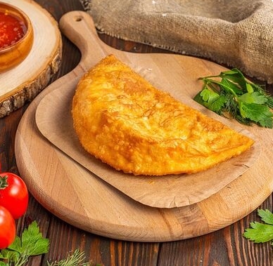 Чебурек вишня и творожный сыр