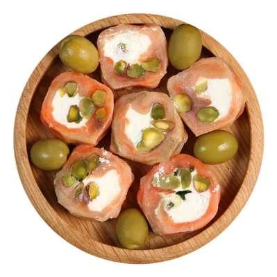 Рулетики из слабосолёной нерки