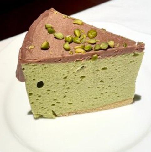 Птичка фисташковая