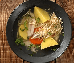 Куриный суп с домашней лапшой