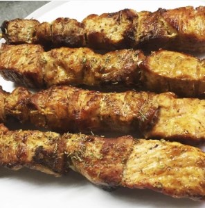Шашлык на шпажках из курицы