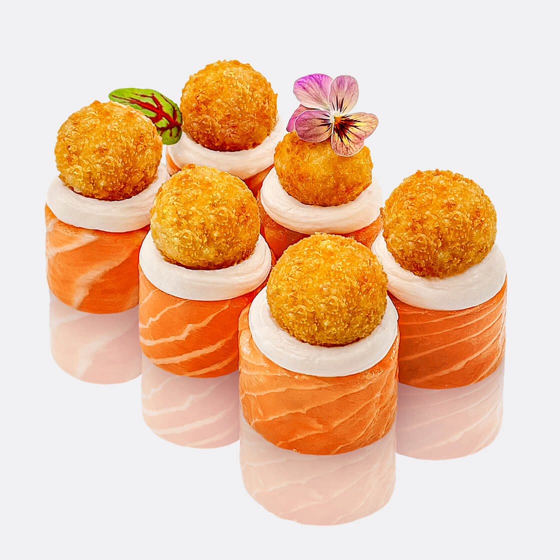 Ролл с сёмгой и шариком