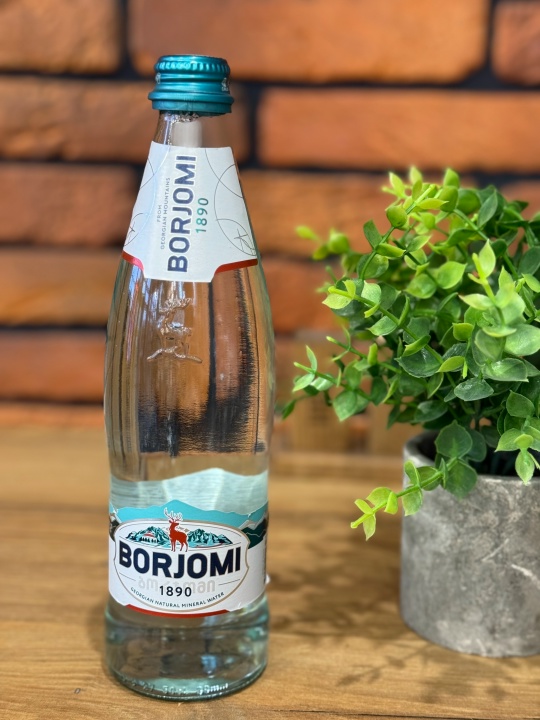Вода минеральная Боржоми 0,5 л