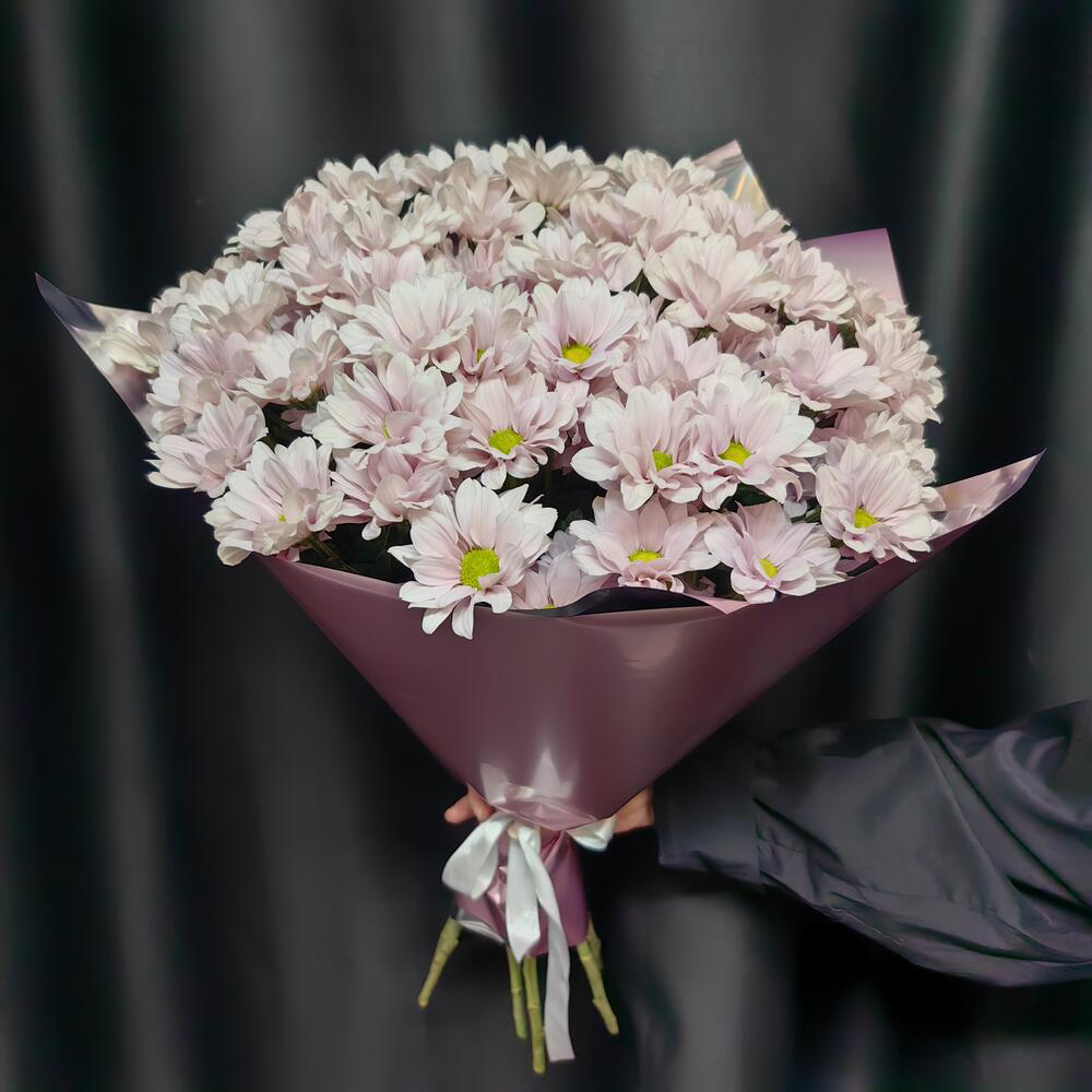 Букет из 9 нежно-розовых ромашковых хризантем (код 429)
