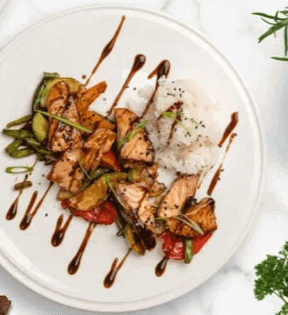 Лосось терияки с рисом и овощами
