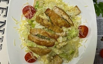 Цезарь с курицей